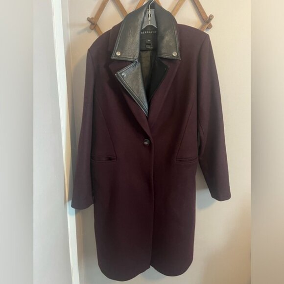 Bernardo burgundy wool coat with faux leather there removable collar ladies M - Picture 2 of 7